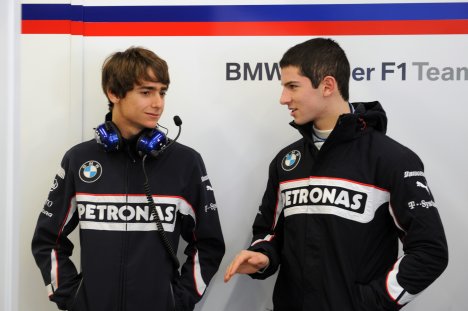 Esteban Gutierrez får chancen i morgen - og får et par tip af Rossi (th)
(Foto: BMW Motorsport)